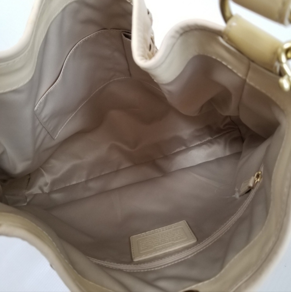 COACH LE PEYTON WOVEN LEATHER LG SHOULDER BAG  Rare! - Picture 13 of 15